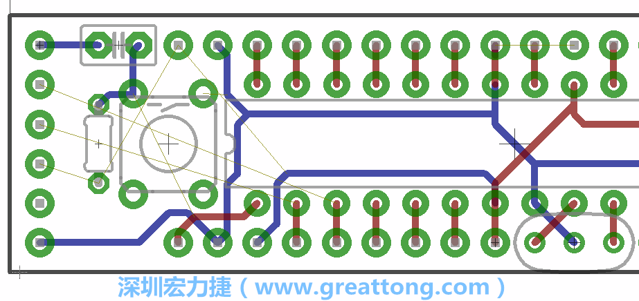 4.1. 把剩下的元件移動到電路板工作區上。