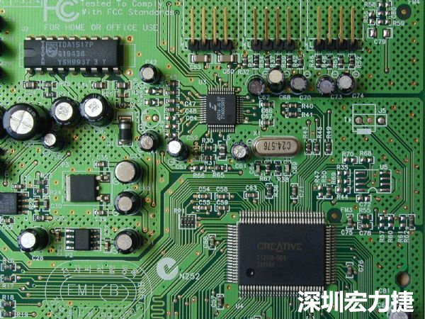 針對PCB區塊產生的EMI干擾問題，可使用EMI改善對策元件重點改善。