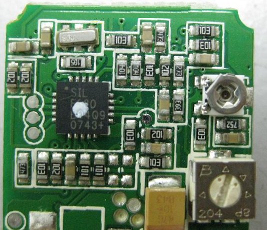 PCBA加工IC元件主要分為DIP及SMD兩大類，DIP 插件的IC，SMD (Surface Mount Device) 表面貼裝元件。